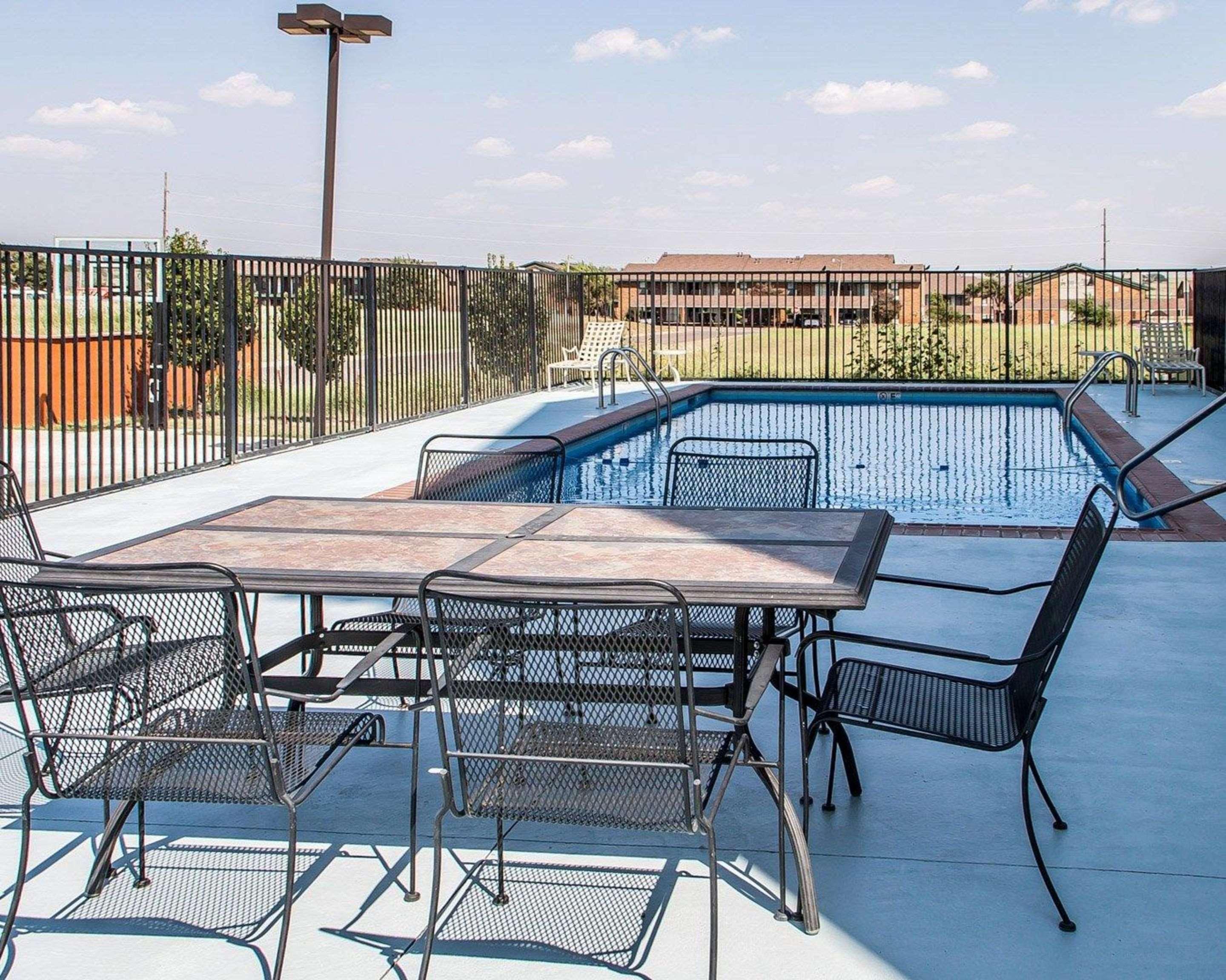 Comfort Inn & Suites Elk City Exterior photo