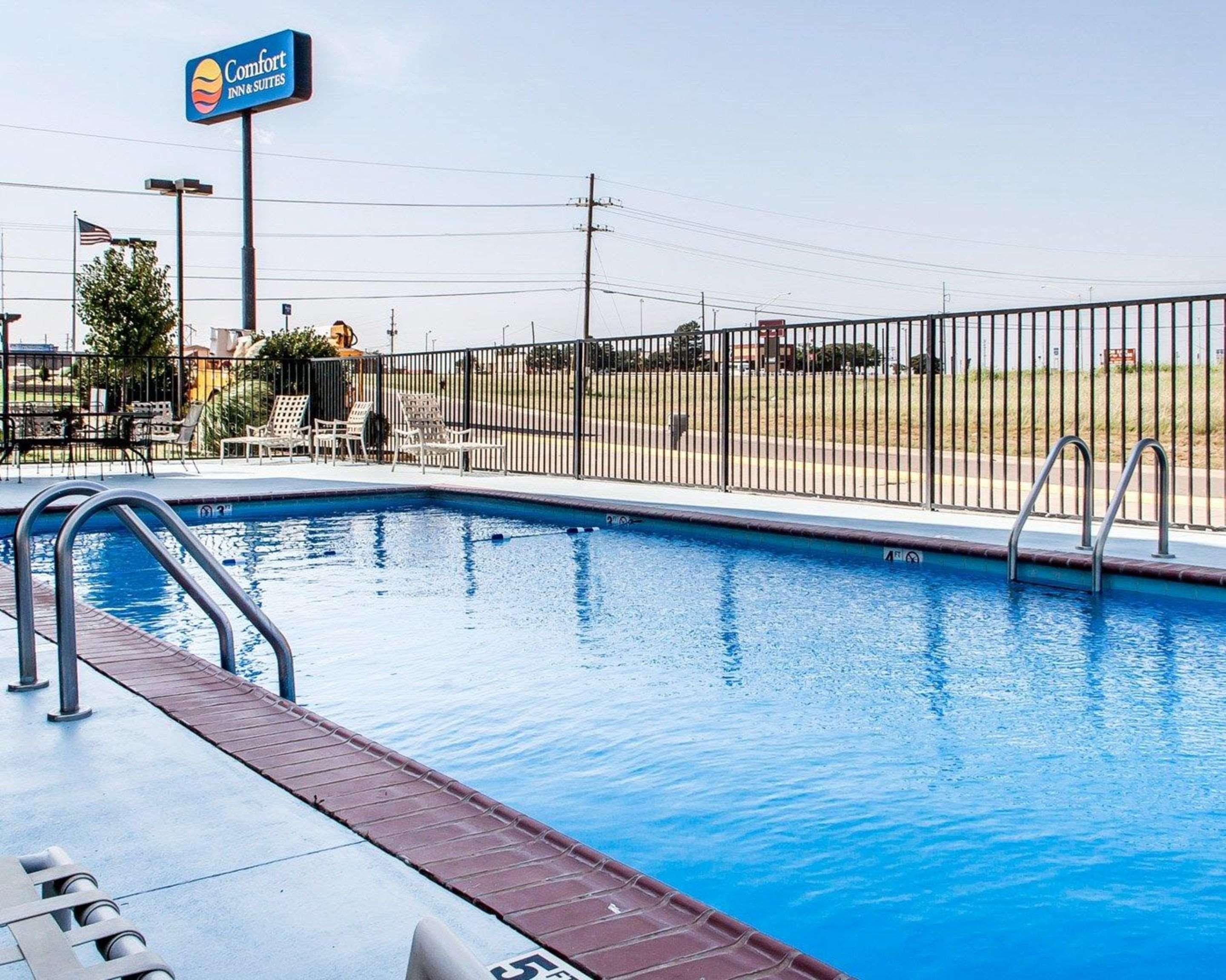 Comfort Inn & Suites Elk City Exterior photo