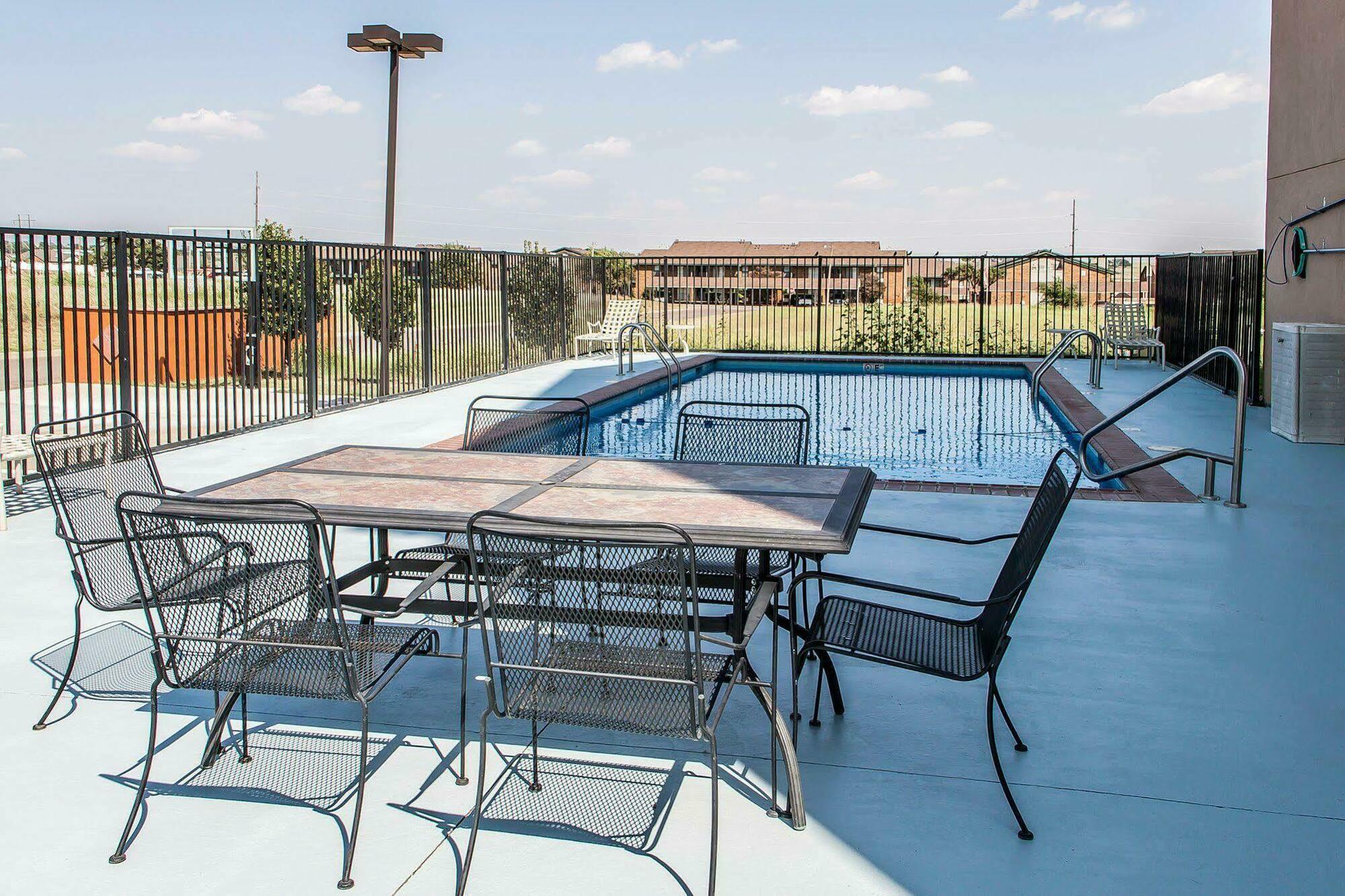 Comfort Inn & Suites Elk City Exterior photo